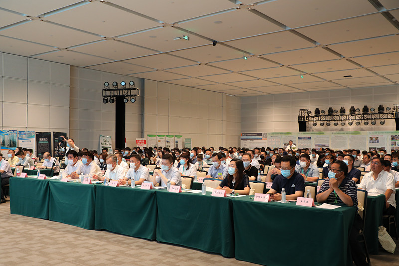 首届“智慧新能源”助推绿色建筑创新发展论坛在国家会展中心（天津）首展之日隆重举行